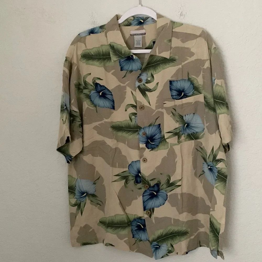 Break Water Hawaiian Print Men’s Shirt Size L